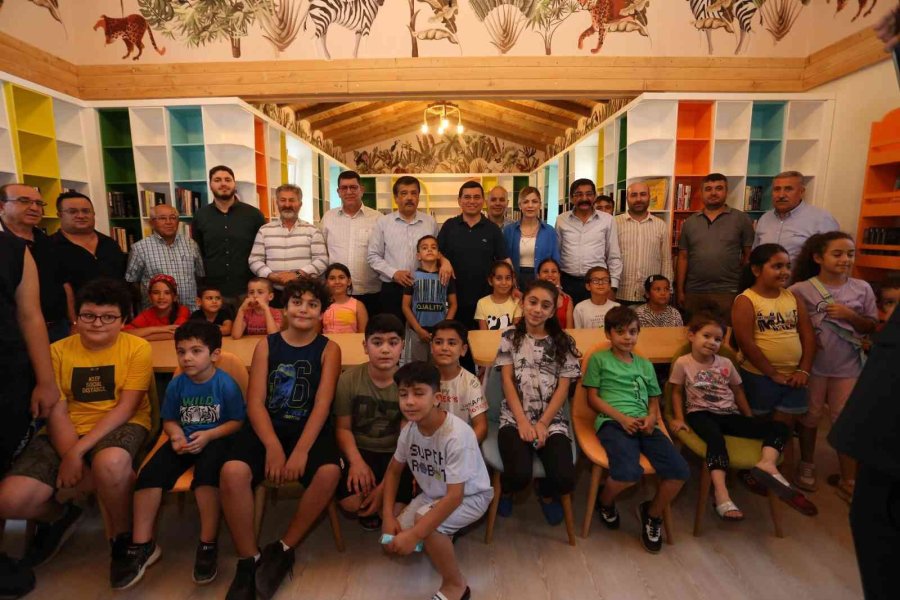 Kent Ormanı Kütüphanesi Kapılarını Açtı