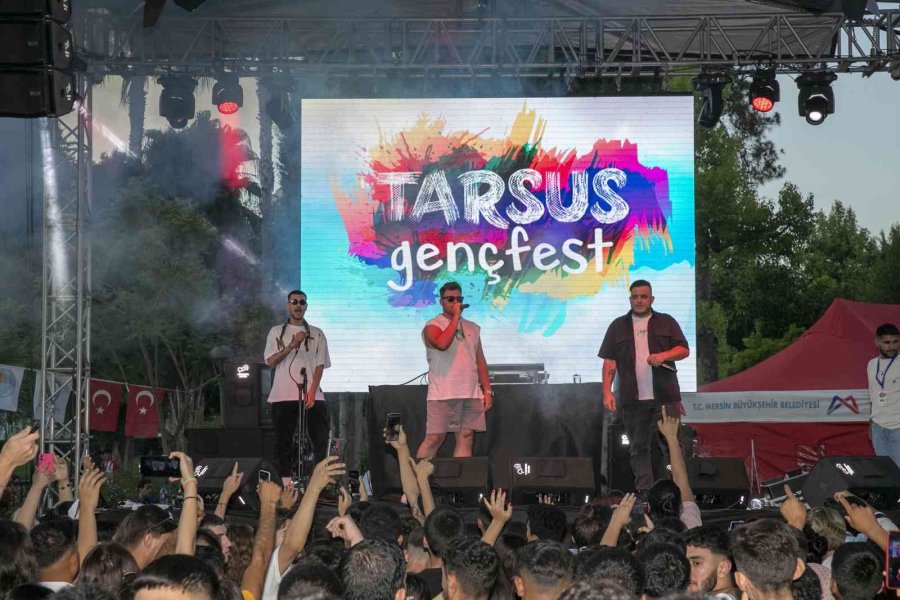 Gençler, Tarsus Genç Fest’te Doyasıya Eğlendi