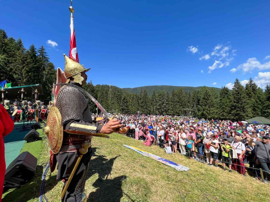 Başkan Pekyatırmacı Ayvaz Dede Şenlikleri’ne Katıldı
