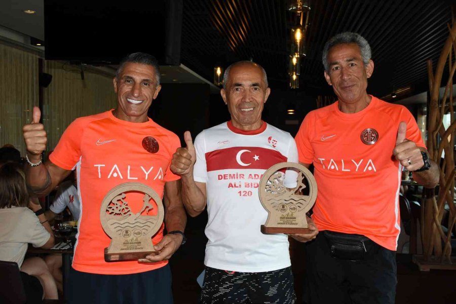 Şampiyon Gönülleri De Fethetti