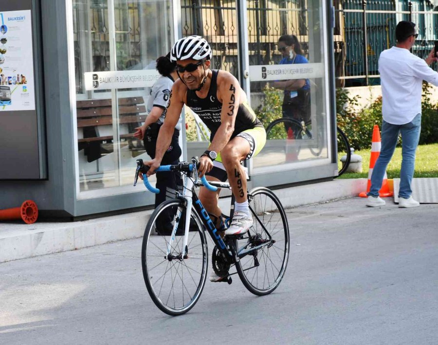 Şampiyon Gönülleri De Fethetti