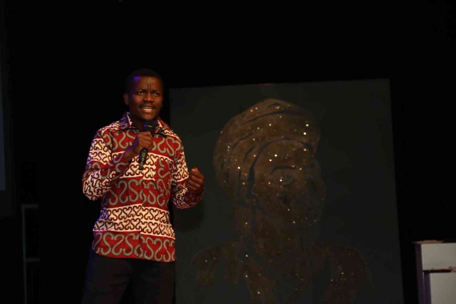 Anadolu Tömer Mezuniyet Sevinci