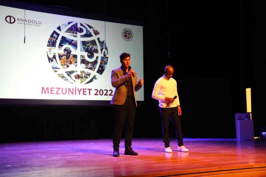 Anadolu Tömer Mezuniyet Sevinci