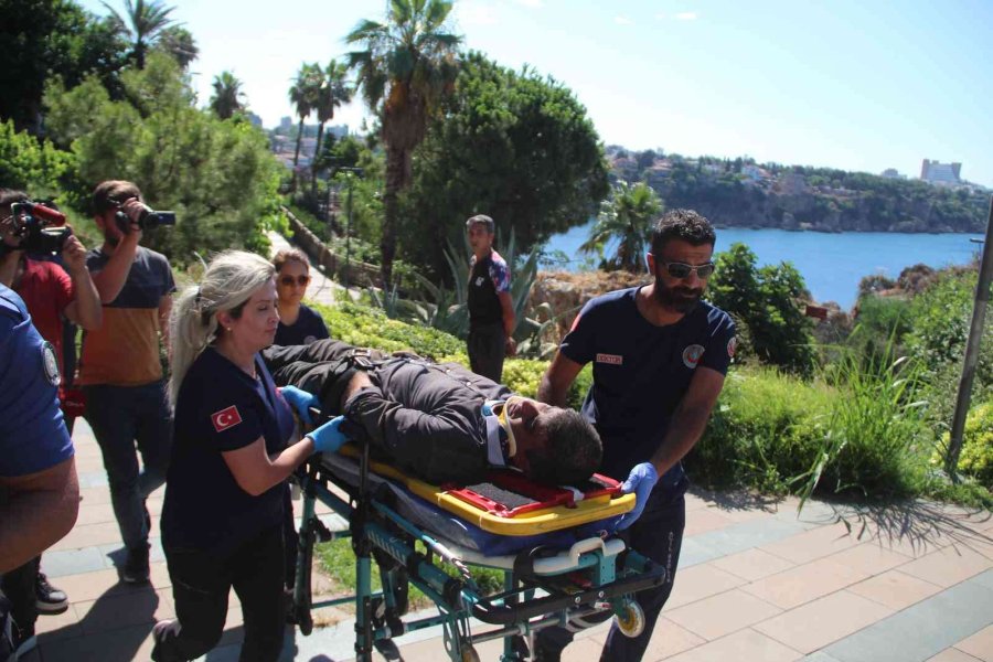 Tuvaletini Yaparken Falezlerden Düştü, Polis Ve İtfaiye Alarma Geçti