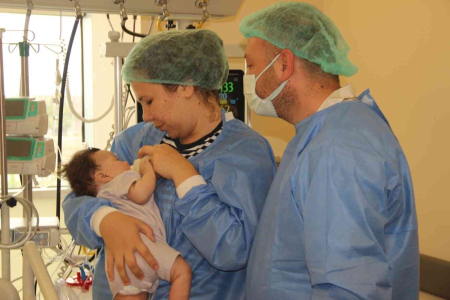 Dört Aylık Bebeğin 300 Binde Bir Görülen Rahatsızlığı Konya’da Şifa Buldu