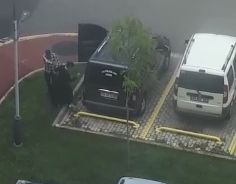 Eskişehir Şehir Hastanesi Otoparkında Kadına Darp