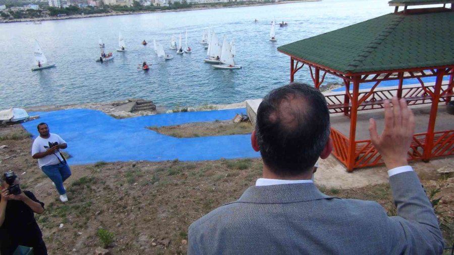 Gençlik Ve Spor Bakanı Kasapoğlu, Akkum Gençlik Kampı Açılışına Bisikletle Geldi