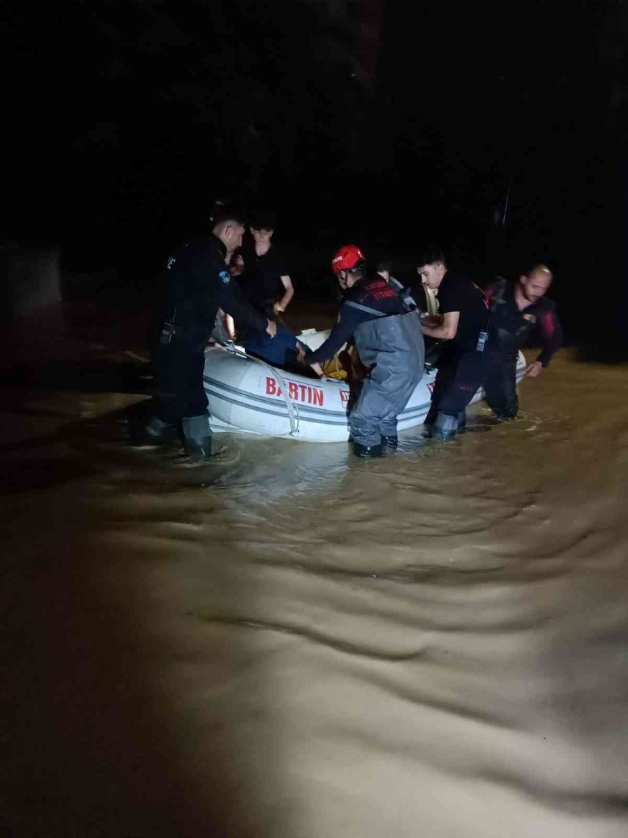 Kayseri Büyükşehir, Karadeniz’de Yaraları Sarıyor