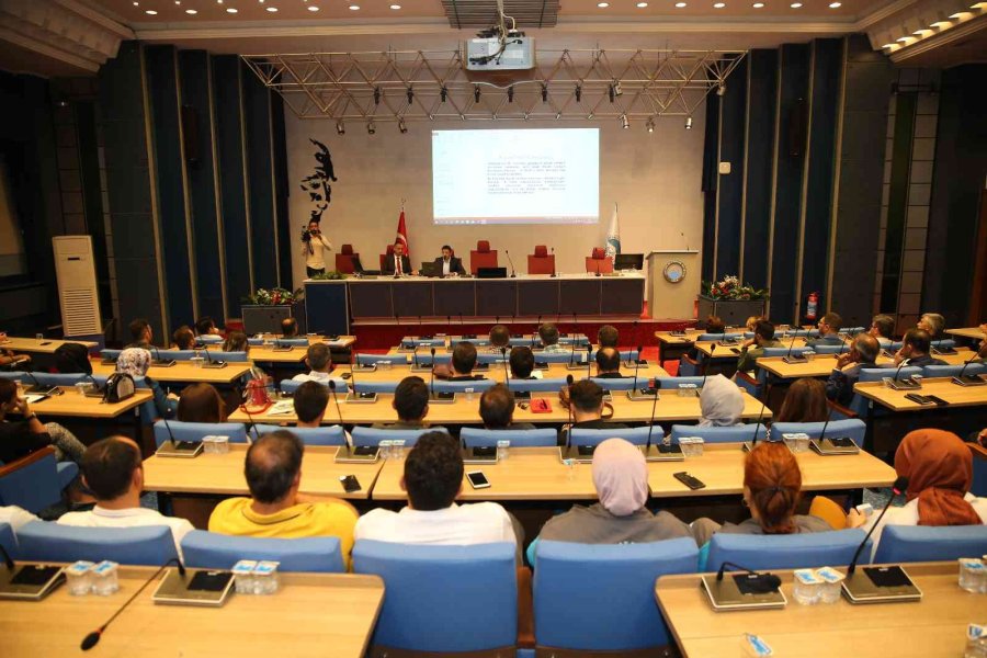 Büyükşehirden Belediye Personeline ’kvkk’ Semineri