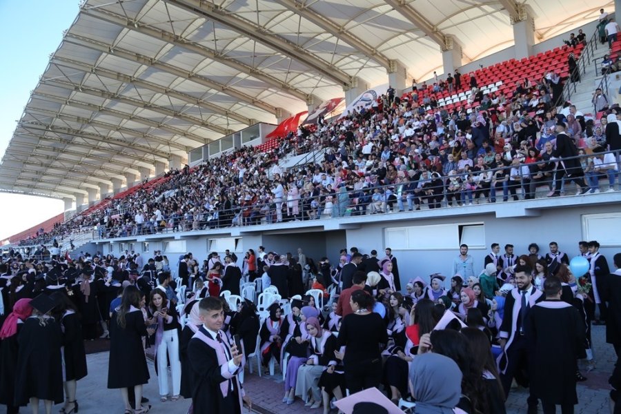 Asü’de Mezuniyet Coşkusu Başladı