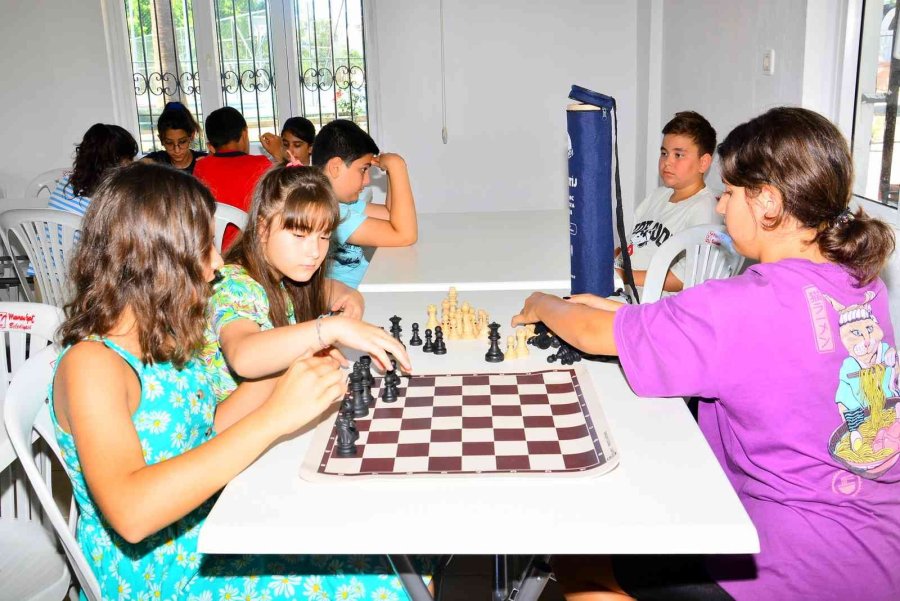 Çocuklar Hem Öğrenecek Hem Eğlenecek