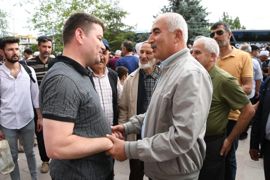 Başkan Dinçer Hacı Adaylarını Kutsal Topraklara Uğurladı