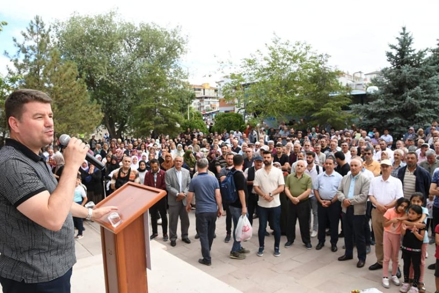 Başkan Dinçer Hacı Adaylarını Kutsal Topraklara Uğurladı