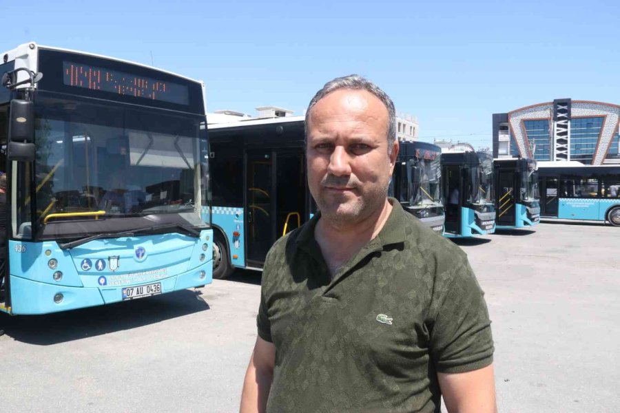 Antalya’da Turizm Sezonu Açıldı, Toplu Taşıma Araçları Şoförsüz Kaldı