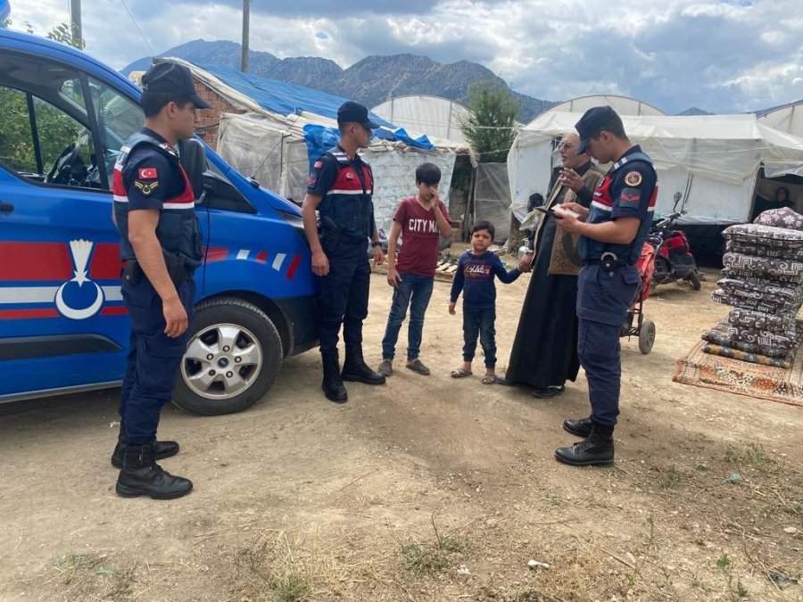 Antalya’da Huzur Uygulamasında Aranan 8 Kişi Yakalandı