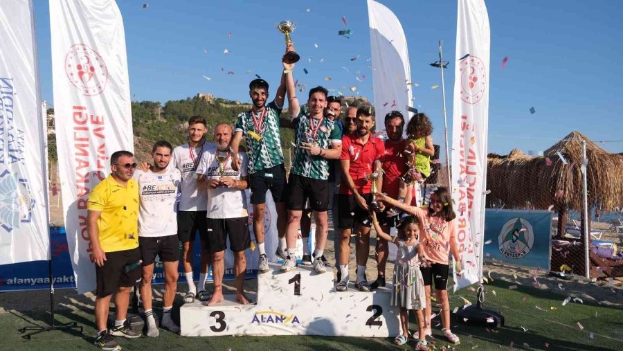 2. Geleneksel Voga Real Estate Alanya Ayak Tenisi Turnuvası Yapıldı