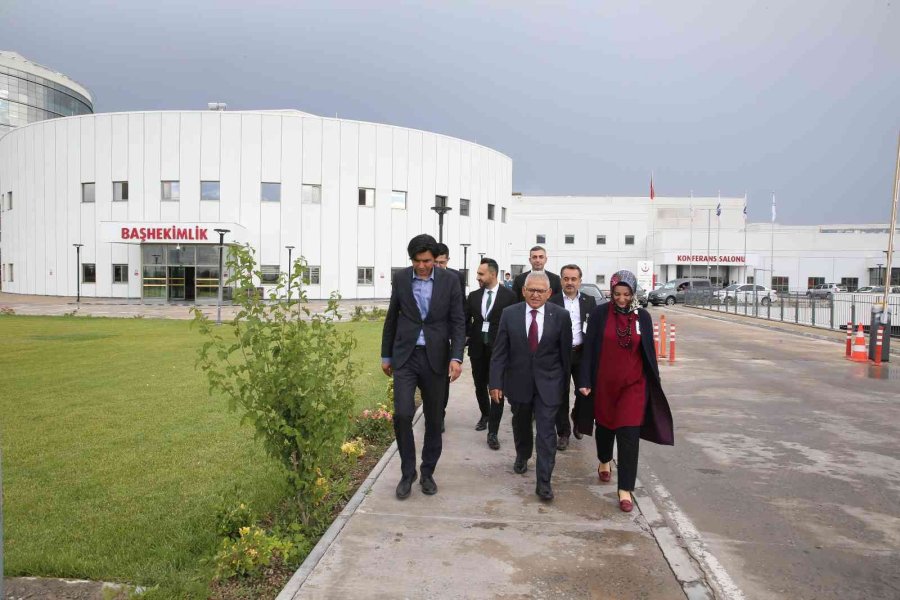 Başkan Büyükkılıç’tan Başhekim Koyuncu’ya ’hayırlı Olsun’ Ziyareti