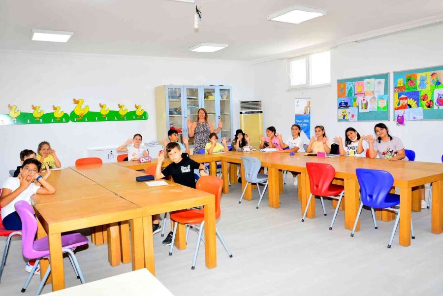 Çocuklar Hem Öğrenecek Hem Eğlenecek