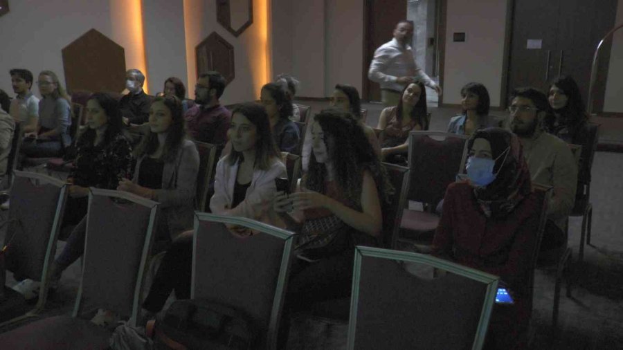 Doktor Ve Doktor Adaylarına ‘atopik Dermatiti’ Eğitimi