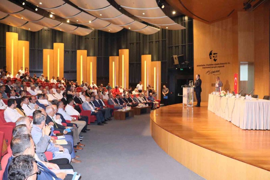 Vali Pehlivan: "biz Bütün Gayretleri Çiftçilerimizin Emeği Üzerine Planlıyoruz"