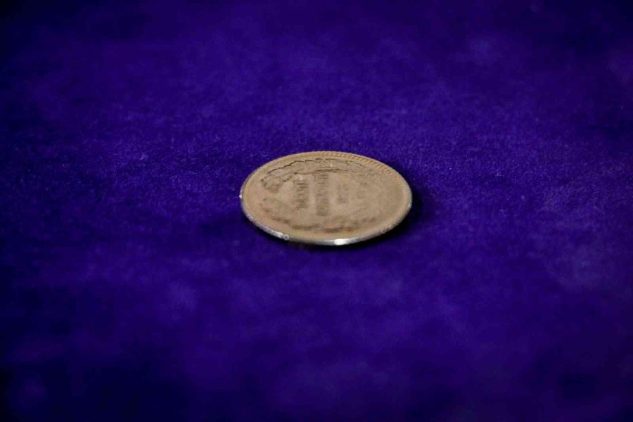 Antalya’da Kuyumcuya Sahte Cumhuriyet Altını Şoku