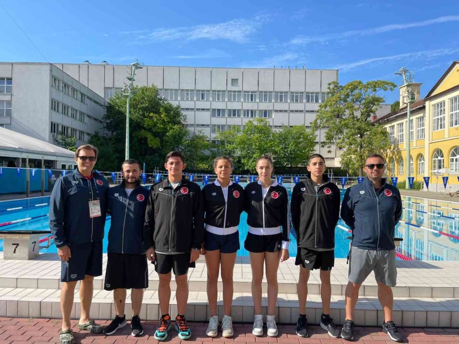 Antalyasporlu Yüzücüler Dünya İle Yarışıyor