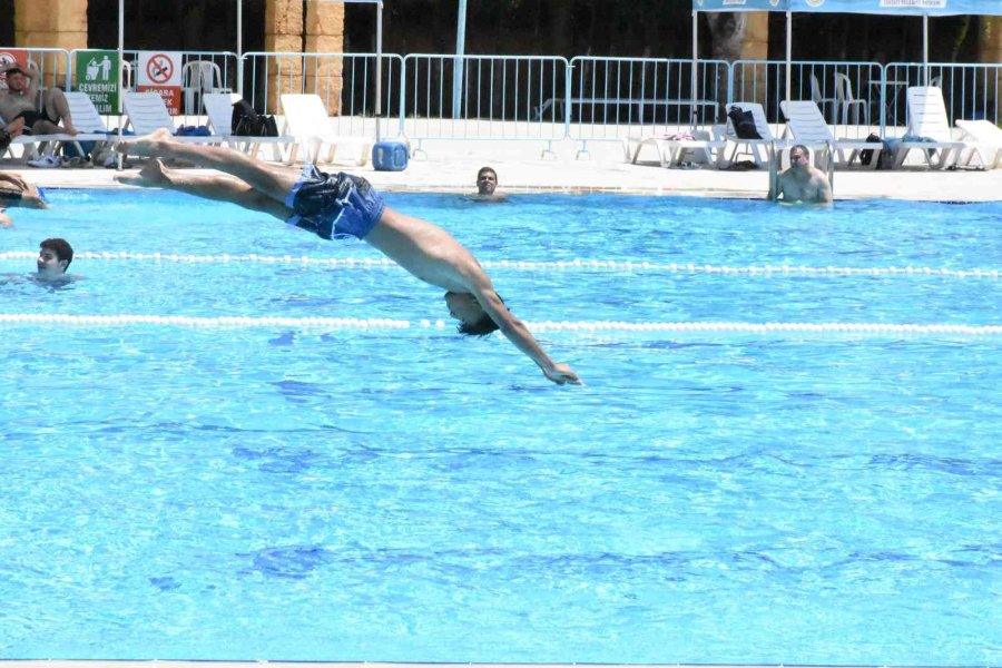 Tarsus Su Parka Vatandaşlardan Yoğun İlgi