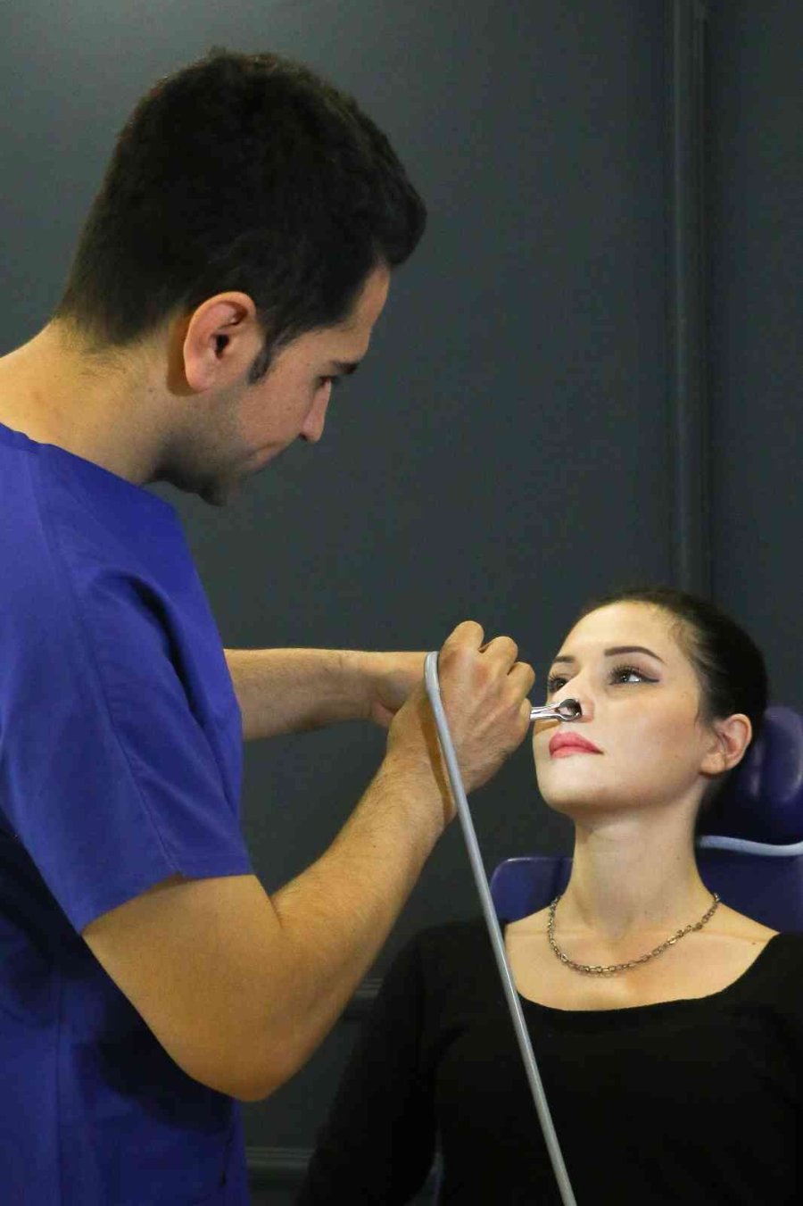 Yaz Mevsiminde Burun Estetiği Yaptırmak İsteyenlere Uzmanından Uyarı