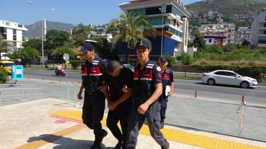 Genç Kadını Kaçırdığı İddia Edilen Şahıs, Alışveriş Merkezinde Yakalandı