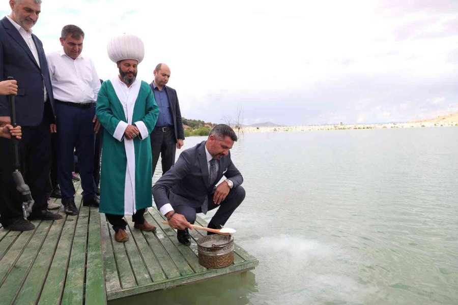 Nasrettin Hoca’nın Köyünde Göle Maya Çalındı