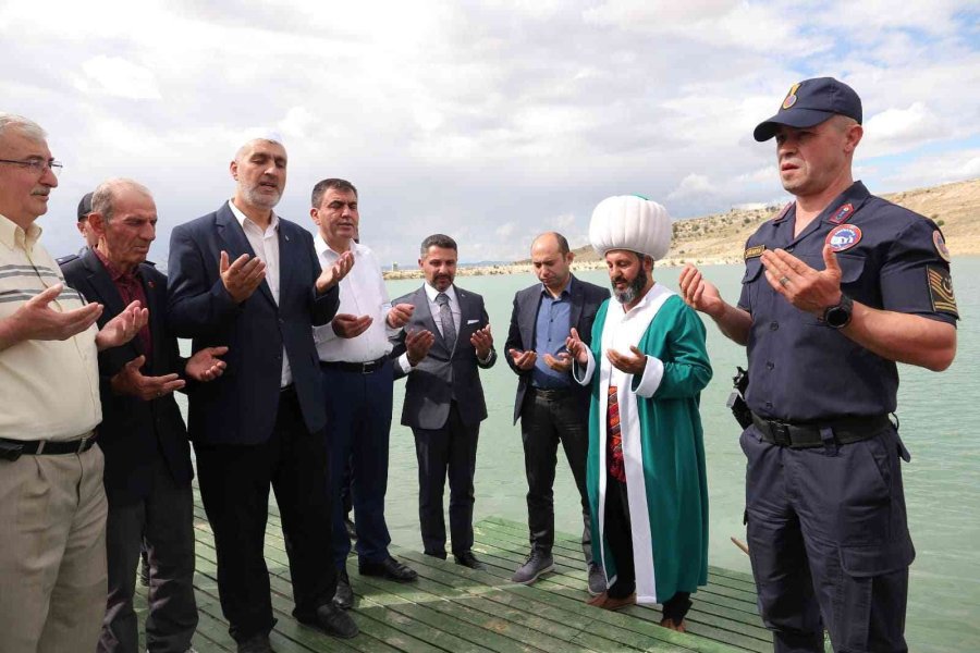 Nasrettin Hoca’nın Köyünde Göle Maya Çalındı