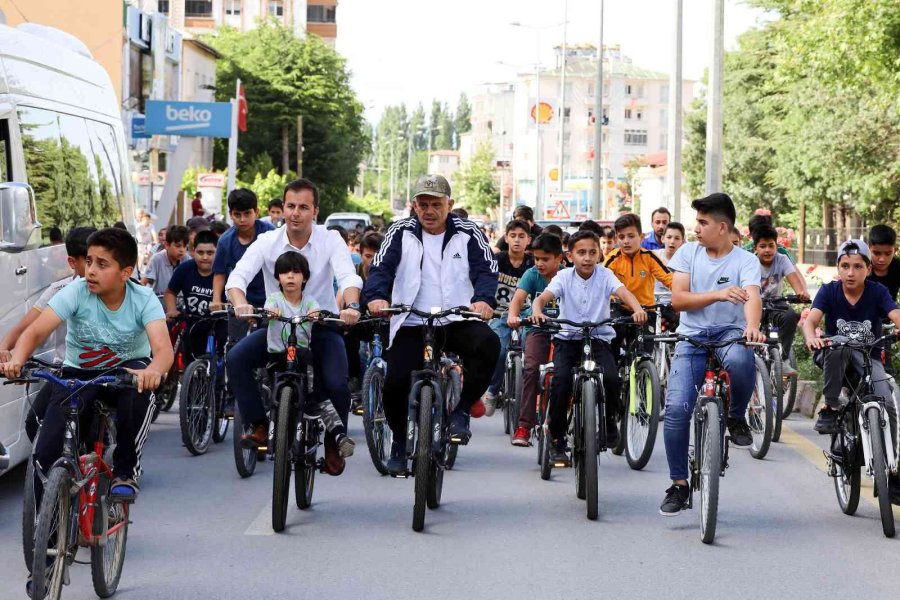 Yahyalı Belediyesi’nden Çocuklara Karne Eğlencesi