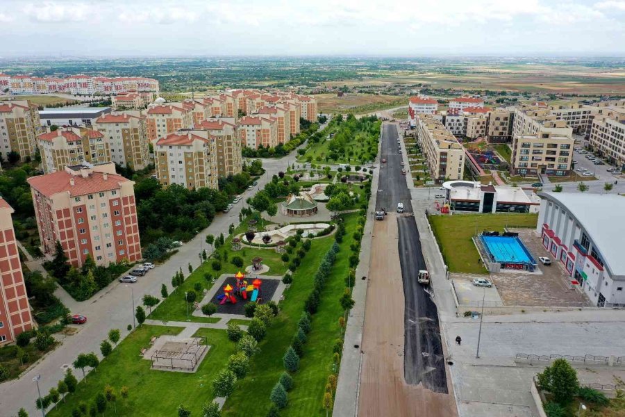 Meram Belediyesi Asfaltlama Ve Altyapı Çalışmalarını Sürdürüyor