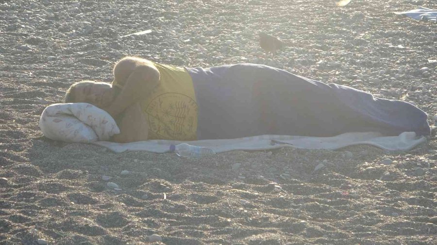 Antalya’da Dünyaca Ünlü Sahil Açık Hava Oteline Döndü