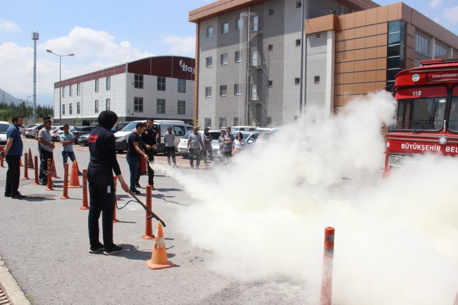 Erciyes Teknopark’ta Yangın Söndürme Eğitimi Verildi