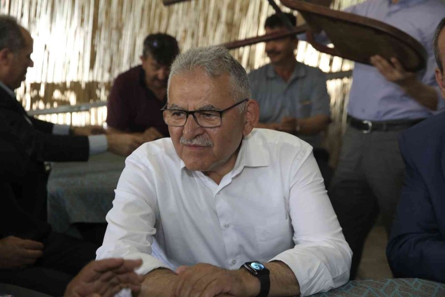 Başkan Büyükkılıç Kayserililerin Her Zaman Yanında