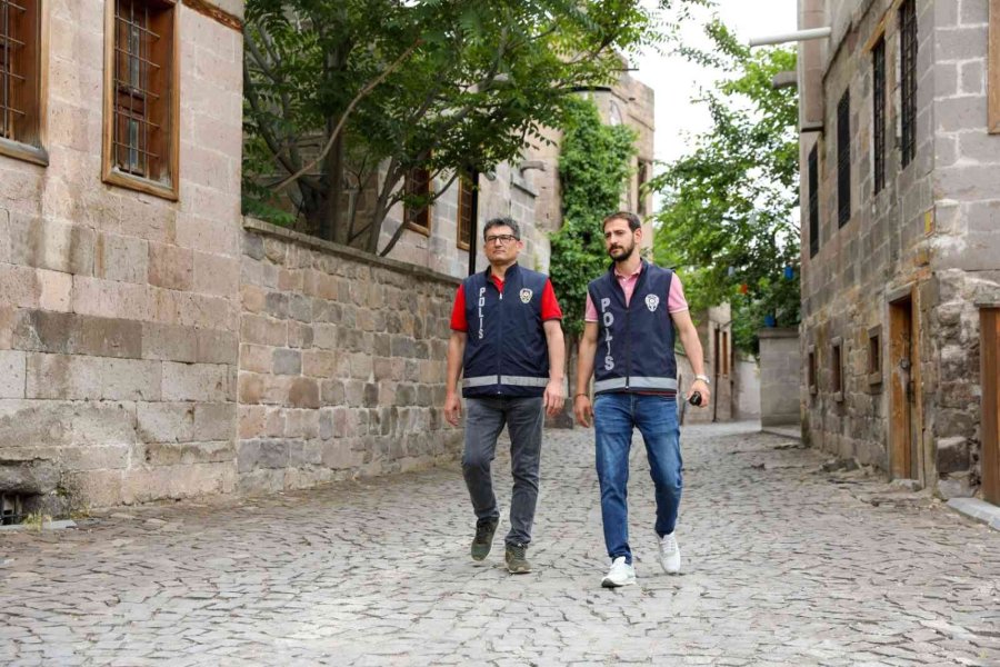 Vali Çiçek Talas İlçesi’ni Ziyaret Etti