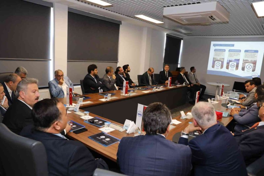 Başkan Palancıoğlu, Libyalı Heyeti Serbest Bölge’de Ağırladı