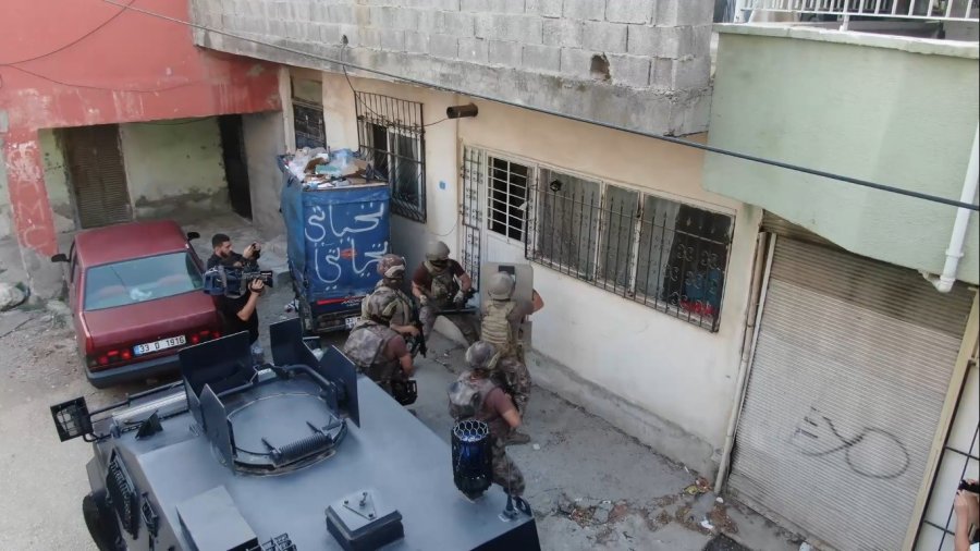 Mersin’de Deaş’a Şafak Operasyonu: 13 Gözaltı