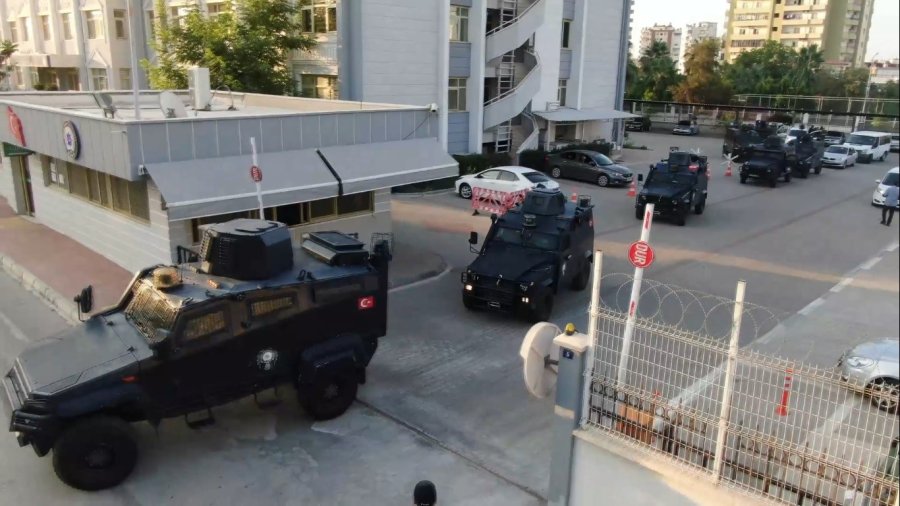 Mersin’de Deaş’a Şafak Operasyonu: 13 Gözaltı