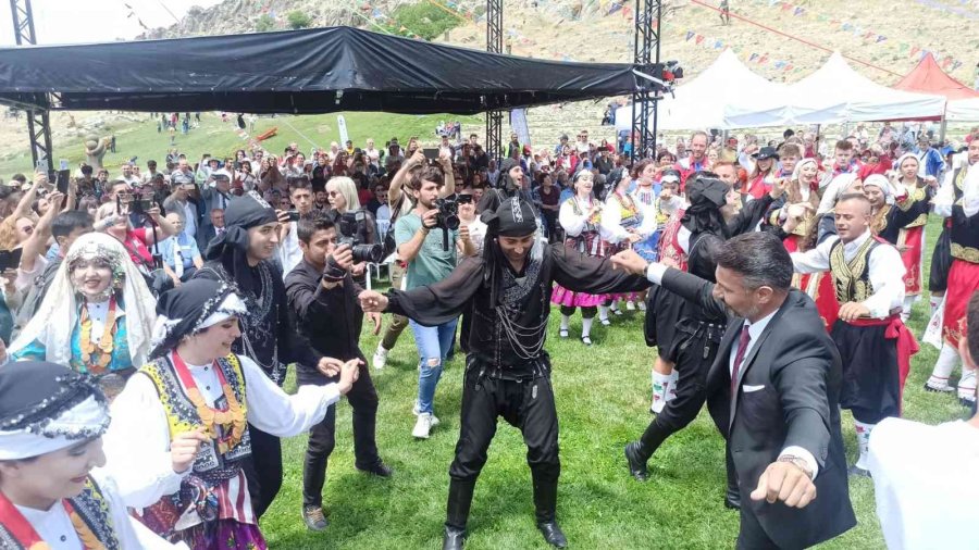 Büyükelçi Peteris Vaivars’ın Başarılı ’erik Dalı’ Oyunu Performansı