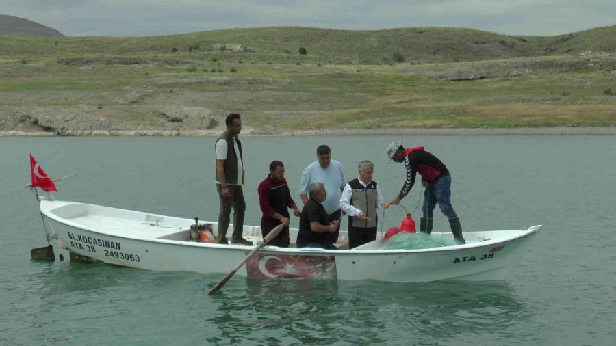 Kayseri’de Balıkçılar ’vira Bismillah’ Dedi