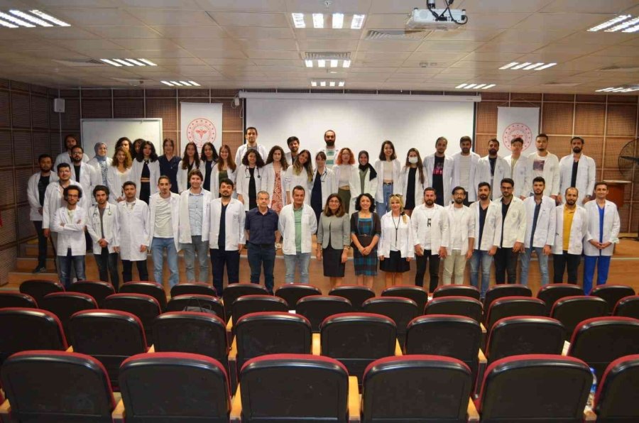 Alkü’de İntörn Doktorlar Eğitimlerine Başladı