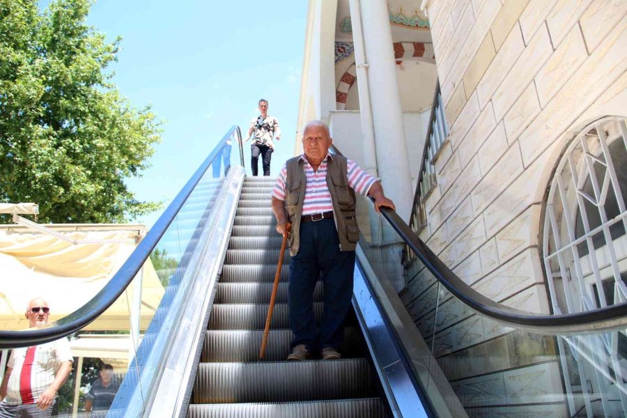 Bu Camide Yaşlılar Ve Engelliler İçin Engel Yok