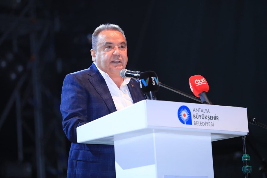 Finike Cumhuriyet Meydanı’nın Temeli Atıldı