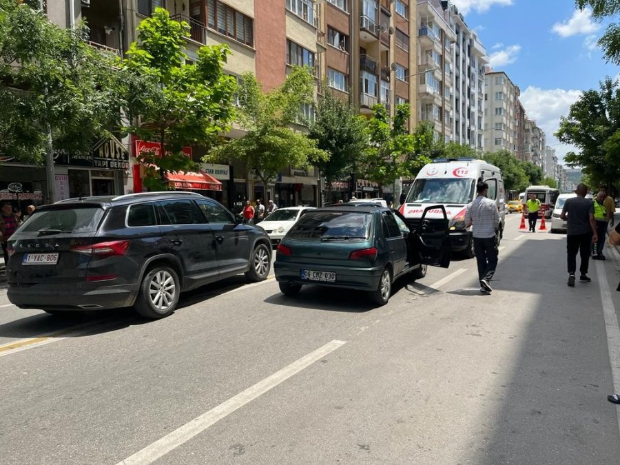 Dehşete Düşüren Kaza Güvenlik Kameralarına Yansıdı
