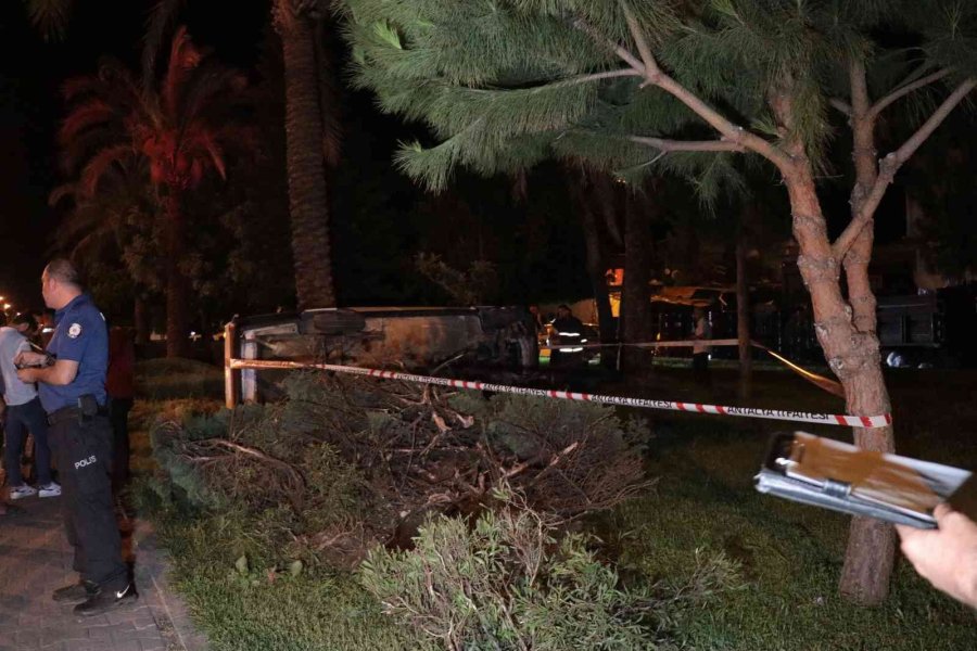 Emniyet Kemeri Takmayan Genç Sürücü Aracın Altında Kalarak Hayatını Kaybetti