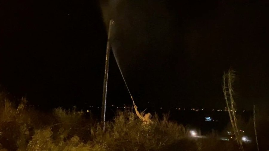 Makilik Alanda Çıkan Yangın Mahalleyi Sokağa Döktü