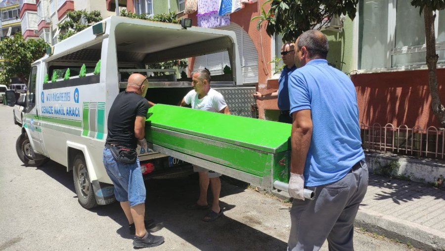 Yalnız Yaşayan Yaşlı Adam Evinde Ölü Bulundu