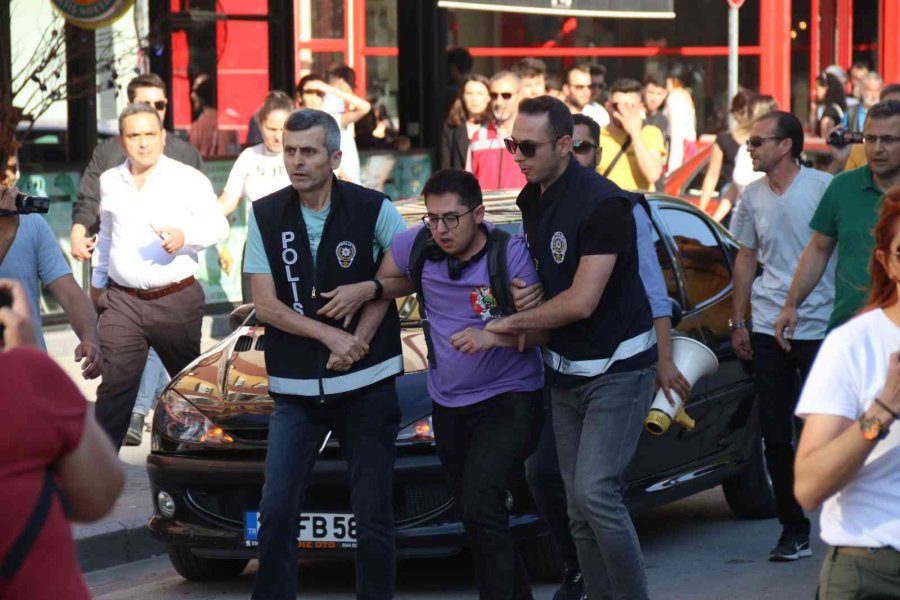 Eskişehir’de İzinsiz Lgbt Yürüyüşüne Polis Müdahalesi: 10 Gözaltı